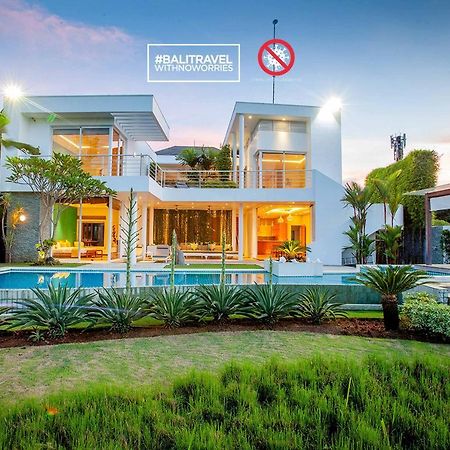 Phocea Golf View Villa By Premier Hospitality Asia Pecatu  Exterior photo