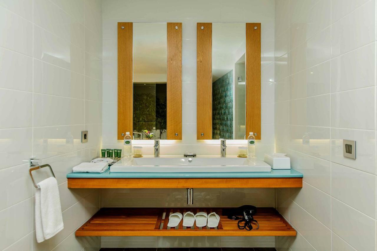 Phocea Golf View Villa By Premier Hospitality Asia Pecatu  Exterior photo